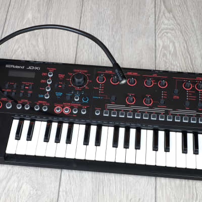 Roland JD-Xi 37-Key Analog/Digital Crossover Synthesizer 2015 - Present - Black