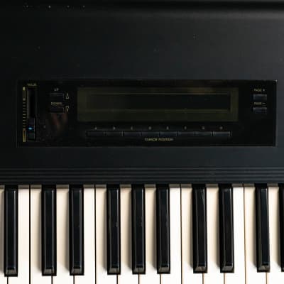 Korg M1 61-Key Synth Music Workstation - Keyboard / Synthesizer image 5