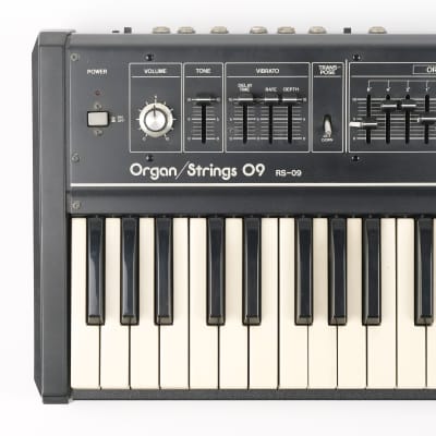 Roland RS-09 44-Key Organ / String Synthesizer | Reverb Deutschland