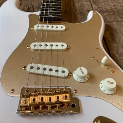 2021 Fender CS LTD Edition 75th Annie Stratocaster NOS Diamond White Pearl image 3