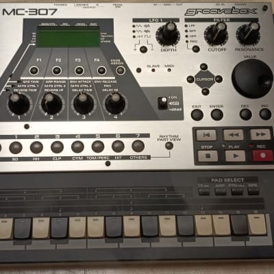 Roland MC-307 - User review - Gearspace