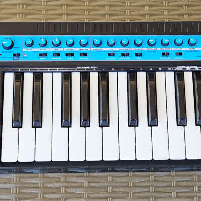 Novation Bass Station Vintage 25 Mini Keyboard Monophonic Synthesizer from 1993