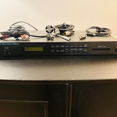 Roland D-110 Multi Timbral Sound Module + 3 sound library cards