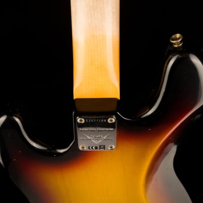 Fender Custom Shop 1964 Jazz Bass Journeyman Relic Super Faded Aged 3-Tone Sunburst image 13