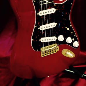 Vintage 1997 MIM Fender Stratocaster Deluxe | Reverb