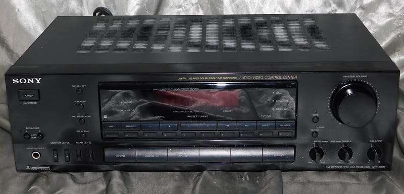 Sony STR-D611 receiver with phono input  			
