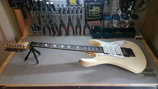 Ibanez Universe UV7BK 1991