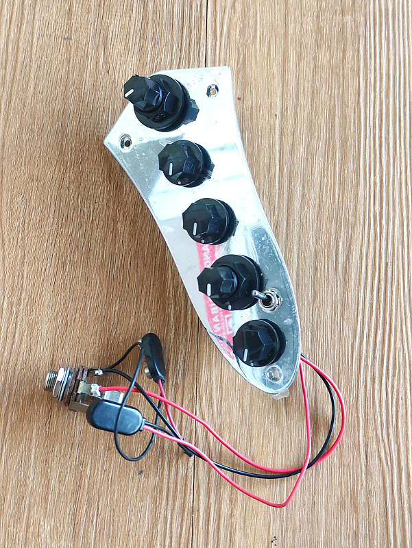Sire Marcus Miller V7 Bass Preamp | Reverb