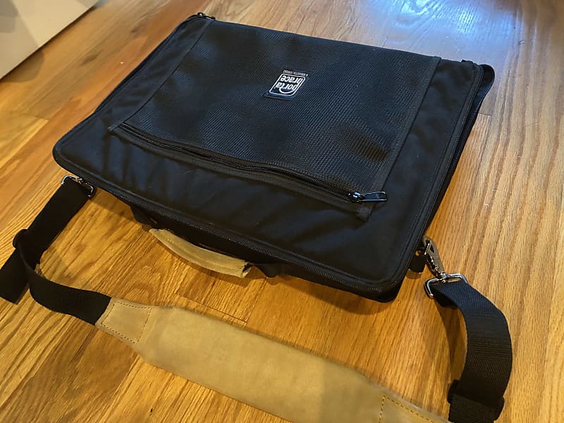 Porta Brace 17インチ用モニターバッグ MO-LH1700 PortaBrace MO-LH1700 Flat Screen Monitor Case (Black) MO-LH1700B