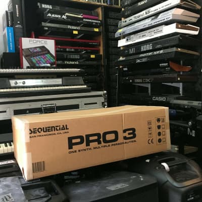 Sequential Circuits Pro 3 Multi-Filter Mono/Paraphonic Synthesizer  in box  //ARMENS// image 2