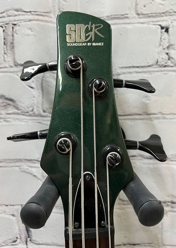 Amazon | Ibanez GIO 初心者向け4弦エレキベース グラビュア