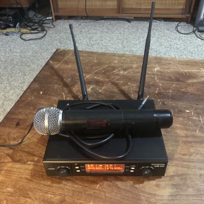 TOA WM-270 Wireless Microphone | Reverb TOA WM-270 Wireless Microphone | Reverb