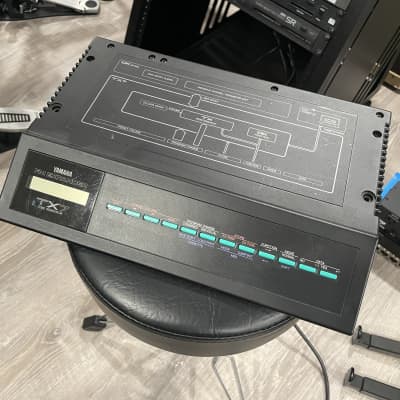 Yamaha TX7 FM Expander (Desktop DX7) 1985 - Black