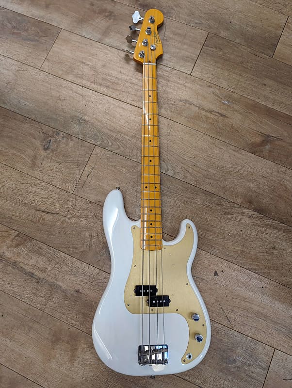 Fender Classic Series '50s Precision Bass Lacquer | Reverb