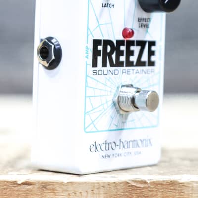 Electro-Harmonix Freeze Sound Retainer Real Time Infinite Sustain Effect Pedal image 3