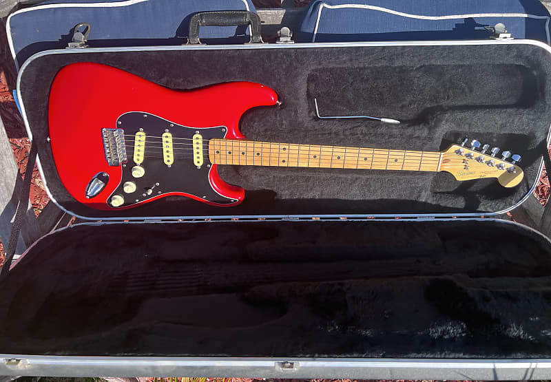 フレット打ち直し済み！squier standard stratocaster