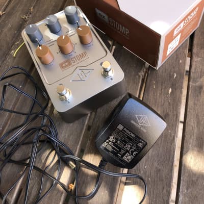 Universal Audio OX Stomp Dynamic Speaker Emulator + additional original power supply image 8