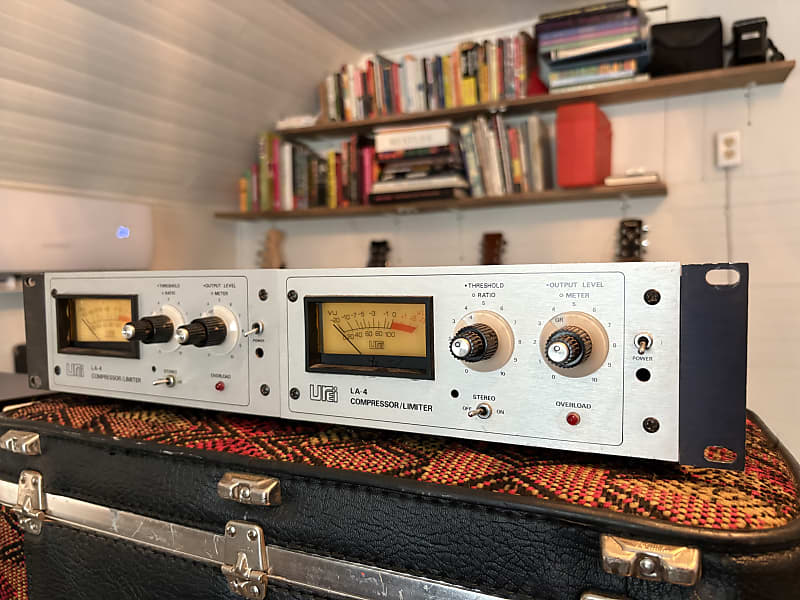 Urei LA-4 Compressor Limiter Pair | Reverb Canada