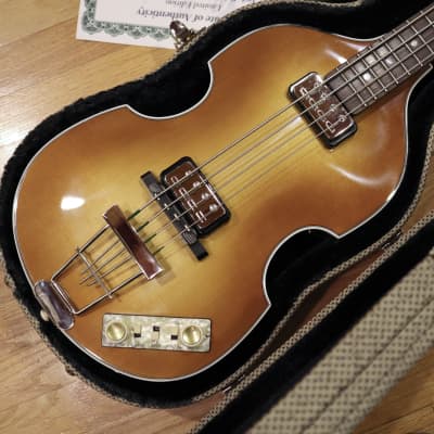 Hofner 500/1 Bass. V63 Custom Shop. image 1