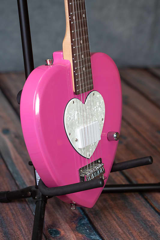 Daisy Rock Debutante Heartbreaker Pink | Reverb