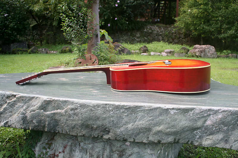 Morris Hummingbird MWH-03 RS 1980's Red Sunburst+ Hard Case and