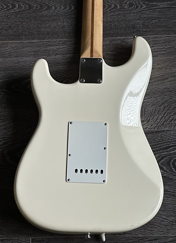 Fender Japan ストラトキャスターST-YJM Yngwie Malmsteen