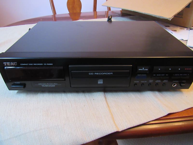 TEAC CD RW880 CD recorder in excellent condition with box