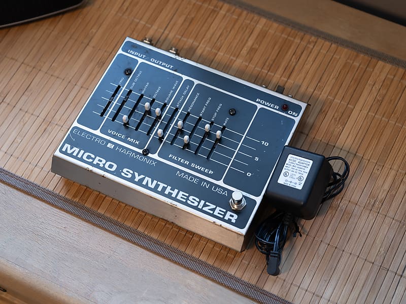 Electro-Harmonix Micro Synthesizer