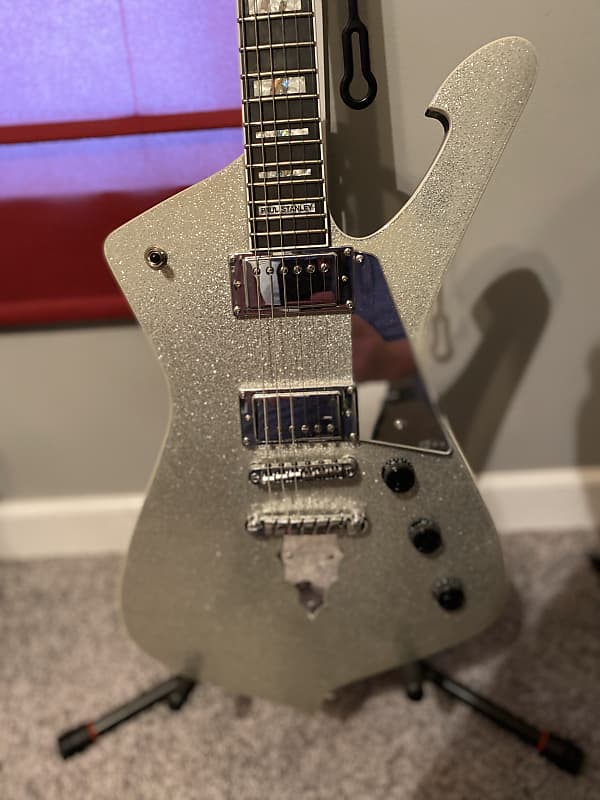 Ibanez iceman shop silver sparkle