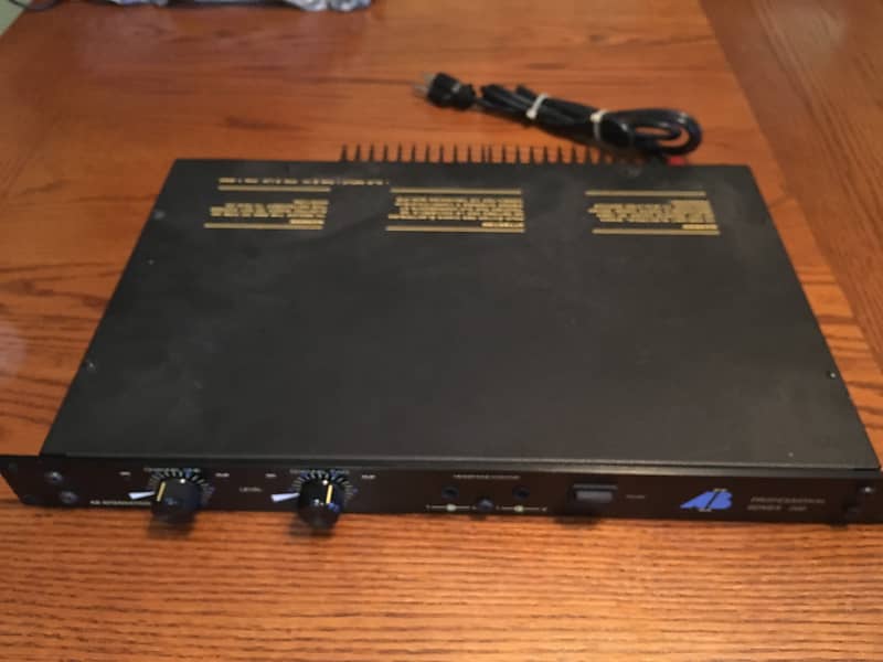 AB PROFESSIONAL SERIES 200 パワーアンプ AB Model 200 Power Amp (RM Jan 93)