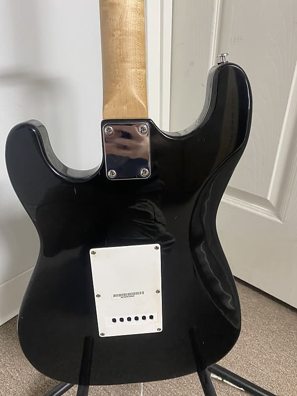 Behringer Electric Guitar Black | Reverb