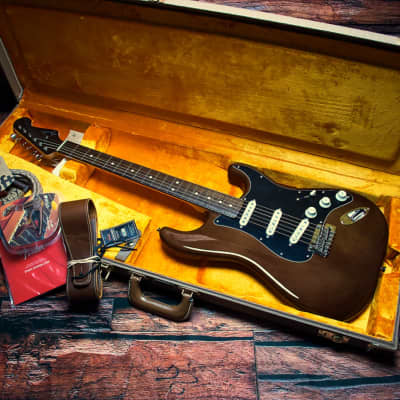 Fender FSR Limited Edition Hybrid II Japan Stratocaster 2023 - Walnut image 1