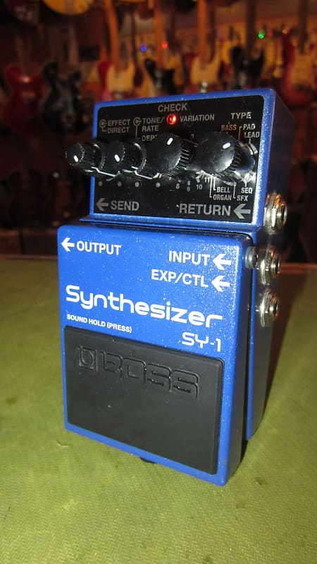 Boss SY-1