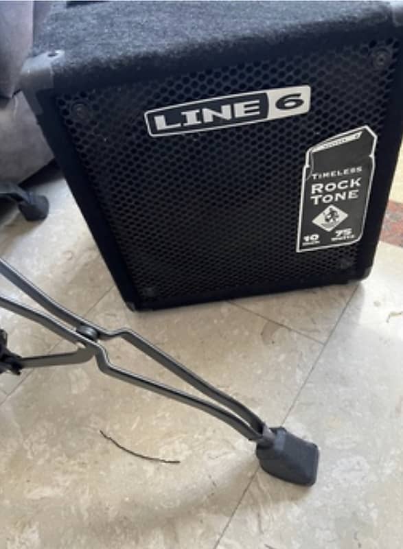 Line 6 LowDown Studio 110 75-Watt 1x10