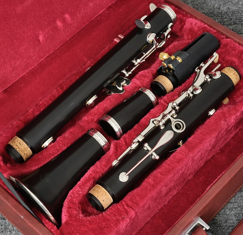 Buffet Crampon E11 Intermediate Bb Clarinet w Vandoren...made in Germany