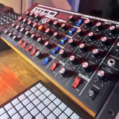 Minimoog deals voyager rack