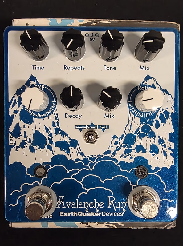 EarthQuaker Devices Avalanche Run Stereo Reverb & Delay with Tap Tempo V2