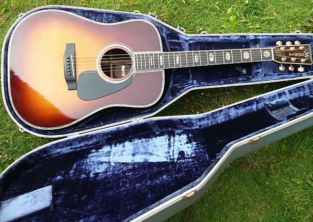 Morris TF810 Solid Spruce Top Martin Blue Case 1980's 3 Tone