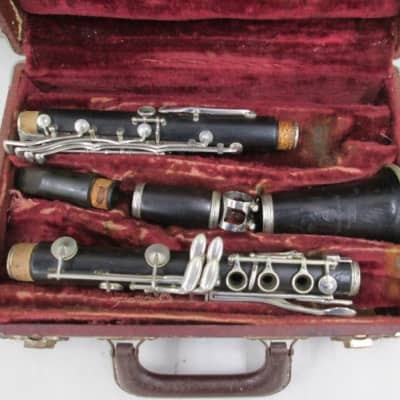 Intermediate-level wood Soprano clarinet, Boosey & Hawkes, The Edgware, England image 1