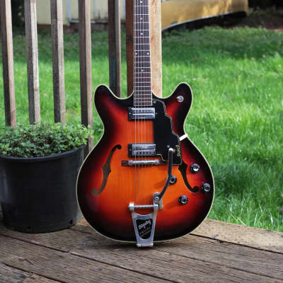 1967 Guild Starfire IV Sunburst Semi-Hollowbody Guitar w/ Bigsby for sale