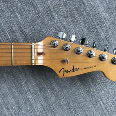 Fender Stratocaster parts guitar 2000's - White image 4
