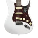 Fender American Ultra Stratocaster in Arctic Pearl US22026028