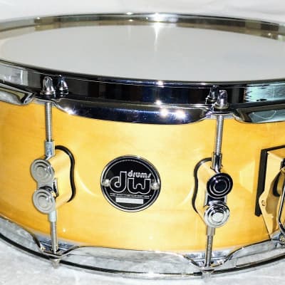 DW  PERFORMANCE Snare Drum 14" 10 lugs natural maple lacquer image 3
