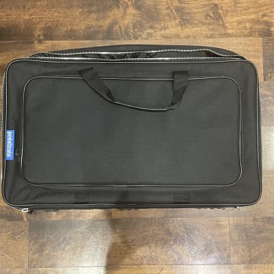 PFX-PB-M-SLV-BDL Pedalboard Medium - Silver+Pedaltrain Bag image 3
