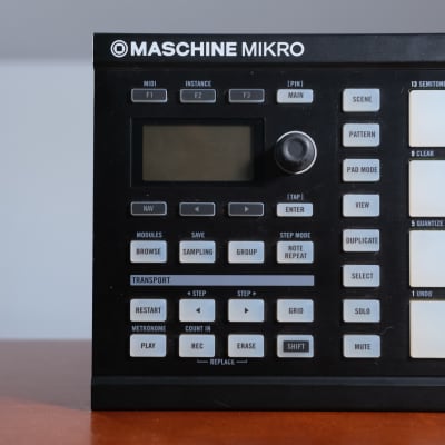 Native Instruments Maschine Mikro 2010s - Black image 3