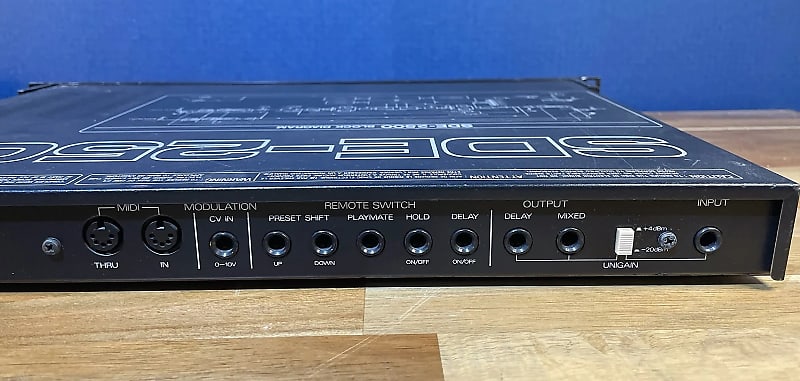 Roland SDE-2500 MIDI Digital Delay