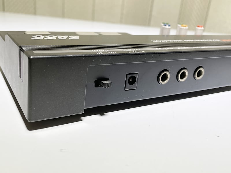 ベース TASCAM BS-30 BASS AMP SIMULATOR TASCAM BS-30 Analog Bass Amp Simulator | Reverb