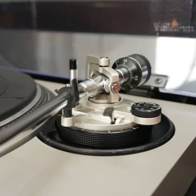 Technics SL-1600 MKII Fully Automatic Home Listening Vinyl Turntable - 100V image 9