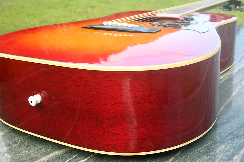 Morris Hummingbird MWH-03 RS 1980's Red Sunburst+ Hard Case and