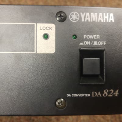 Yamaha Yamaha DA824 digital to analog converter black image 1